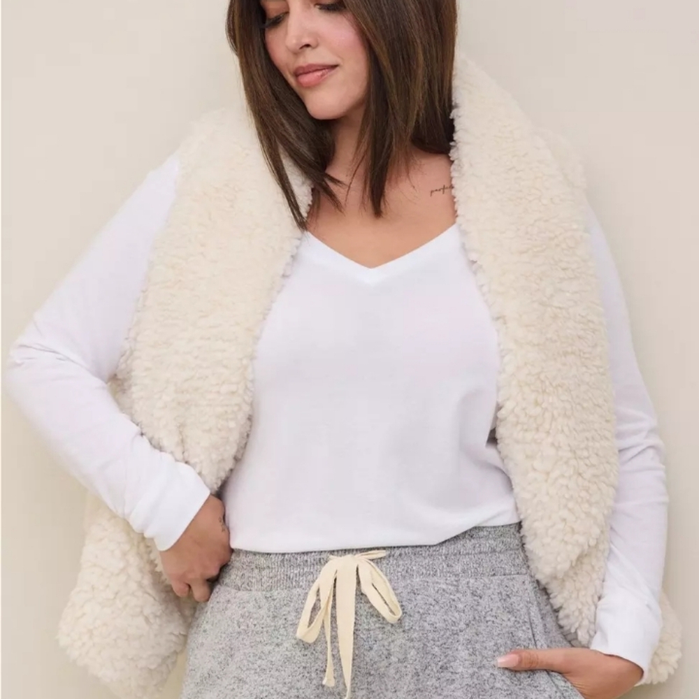 Torrid Cream Plush Faux Fur Coat